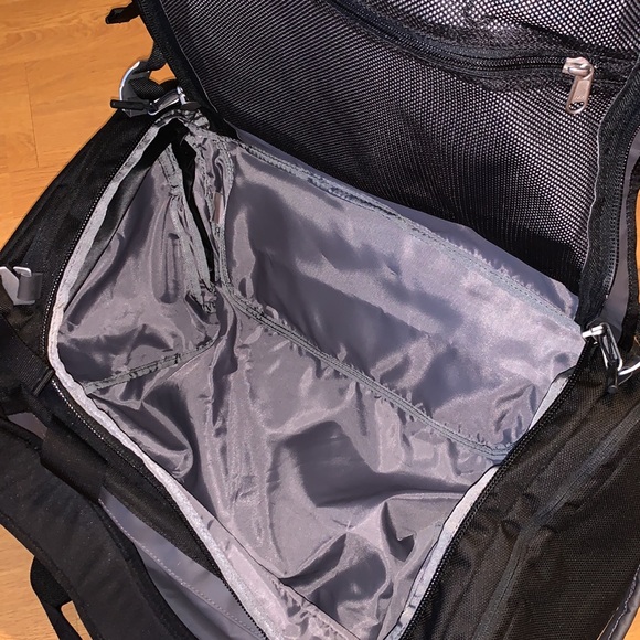 NWT The North Face Landfall Expandable Duffel Bag - Picture 8 of 16